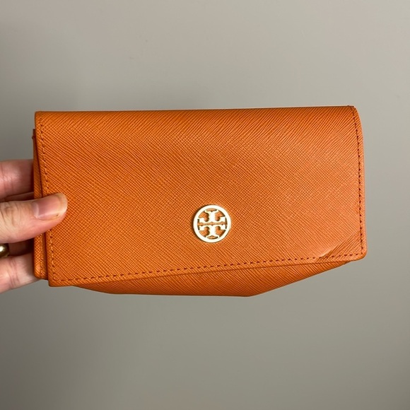 Tory Burch Accessories - Tory Burch Sunglasses glasses case Orange clamshell Quiet luxury